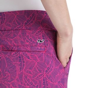 VINEYARD VINES Linear Tropic Golf Skort